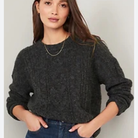 Old navy cable knit sweater - Picture 1 of 3